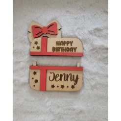 Personalisierte Geldscheinverpackung aus Holz – Gutscheinverpackung mit Gravur & Schleife zum Geburtstag