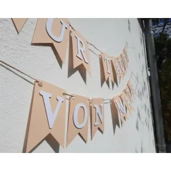 Personalisierte Girlande zur Taufe, beige und weiß, Wimpelkette mit Wunschnamen