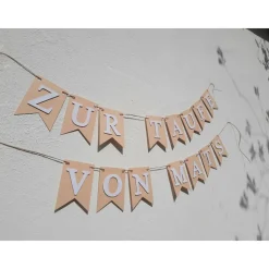 Personalisierte Girlande zur Taufe, beige und weiß, Wimpelkette mit Wunschnamen