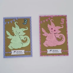 Personalisierte Glückwunschkarte Kindergeburtstag mit süßem Drachen – Handgemacht in 2 verschieden Farbvarianten