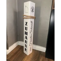 Personalisierte Holzsäule Zuhause – Familien Deko für Eingangsbereich, Geschenk zum Einzug & Hochzeit