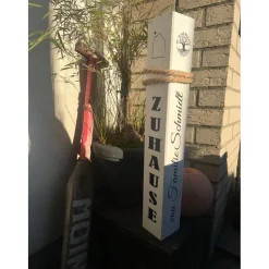 Personalisierte Holzsäule Zuhause – Familien Deko für Eingangsbereich, Geschenk zum Einzug & Hochzeit