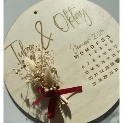 Personalisierte Holztafel mit Gravur | Hochzeitsgeschenk & kreative Geldgeschenk Idee | Kalender mit Namen und Datum