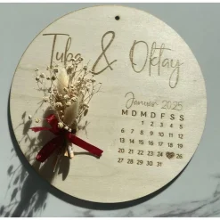 Personalisierte Holztafel mit Gravur | Hochzeitsgeschenk & kreative Geldgeschenk Idee | Kalender mit Namen und Datum