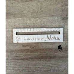 Personalisierte Lesehilfe mit Lineal aus Holz Geschenk zur Einschulung/Schulanfang