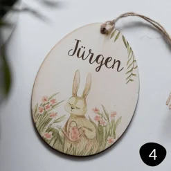 Personalisierte Osteranhänger *Easter Rabbit 1* mit Namen aus Holz / Holzeier als Osterdeko oder Geschenkanhänger