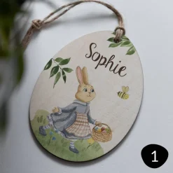 Personalisierte Osteranhänger *Easter Rabbit 2* mit Namen aus Holz / Holzeier als Osterdeko oder Geschenkanhänger