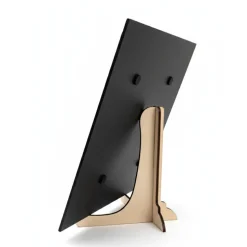 Personalisierte Schieferplatte 25x25cm mit Herz-Motiv Individuelles Geschenk zu Hochzeit & Jahrestag Inkl. Holz-Halter