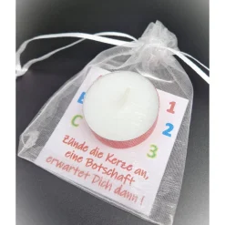 Personalisierte Teelichter als Gastgeschenke zur Einschulung – Danke sagen mit versteckter Botschaft