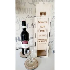 Personalisierte Weinbox aus Holz – Lasergravierte Geschenkidee mit Namen & Geburtsdatum