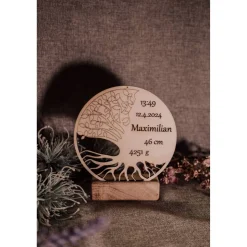 personalisierter Baum des Lebens mit Geburtsdaten