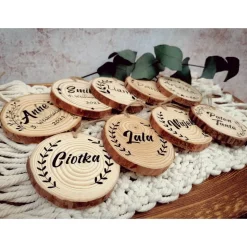 Personalisierter Baumscheibenaufhänger