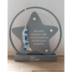 Personalisierter Gedenkstern im Ring mit Namen, Datum & Feder – Erinnerung für Sternenkind, Verstorbene, Trauergeschenk