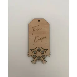 personalisierter Geschenkanhänger aus Holz