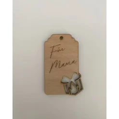 personalisierter Geschenkanhänger aus Holz