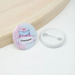 Personalisierter Namensbutton Pin Katze | 32 mm | Namensanstecker Geschenke Party