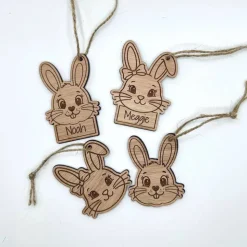 Personalisierter Osteranhänger aus recyceltem Holz – Nachhaltige Osterdeko mit Namensgravur & Juteschnur