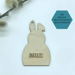 Personalisierter Osterhase – Geschenkanhänger aus Holz aus der Werkstatt am See