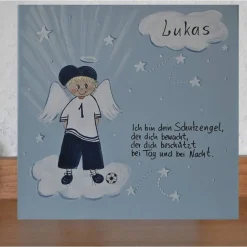 Personalisierter Schutzengel Fußballer Junge – Handgemaltes Geschenk zur Taufe & Geburt, 20x20cm