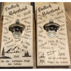 Personalisiertes Abschiedsgeschenk – Eichenholz-Wandflaschenöffner mit Gravur für den Ruhestand! +++