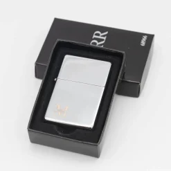 Personalisiertes Benzin Sturmfeuerzeug Chrom – Monogramm & Name, für Rechts- oder Linkshänder, Geschenkbox