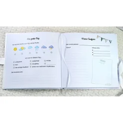 personalisiertes Gästebuch & Album zur Taufe mit Kreuz aus Fischen in Hellblau blanko o. mit Fragebogen