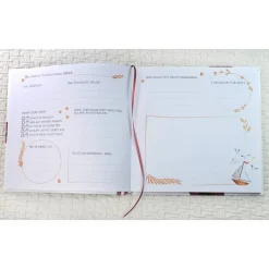 personalisiertes Gästebuch zur Kommunion mit mit Kreisen und Fischen in Fuchsia Beere Pink Gästefragen Fragebogen Fragen