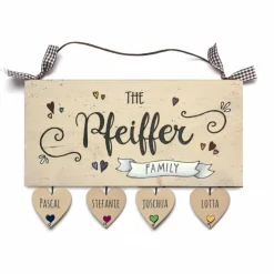 Personalisiertes Holz Türschild Familie – Geniales Geschenk zur Hochzeit mit Namen & Herzanhängern