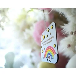 Personalisiertes Holzschild Regenbogen als Erinnerung an Sternenkind – Regenbogenbaby Geschenk mit Gravur