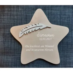 Personalisiertes Holzstern- Gedenkstück für Sternenkinder – Ein liebevoller Erinnerungsstern