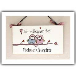 Personalisiertes Holz-Türschild mit Eulen – Handgemaltes Hochzeitsgeschenk für das Brautpaar, individuelles Haustürschild mit Namen, wetterfest & dekorativ