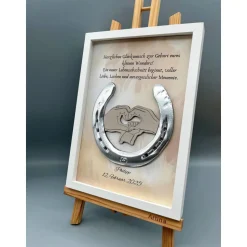 Personalisiertes Hufeisen Geburtsgeschenk – Einzigartige Wanddeko zur Geburt mit echtem Hufeisen
