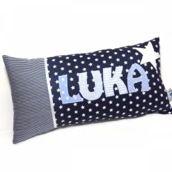 Personalisiertes Namenskissen für Jungen & Mädchen – Geschenk zur Geburt, Taufe & Einschulung – Verschiedene Farben wählbar – 20cm x 40cm