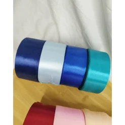 Personalisiertes Satinband – mit Wunschtext | Verschiedene Farben | Für Hochzeit, Einschulung, Taufe & Geschenke