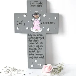 Personalisiertes Taufkreuz Mädchen – handbemaltes Schutzengelkreuz als Geschenk zur Taufe