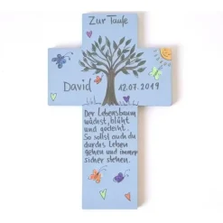Personalisiertes Taufkreuz Lebensbaum für Jungen – Handgemachtes Kinderkreuz als Geschenk zur Taufe & Kommunion