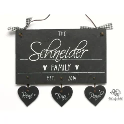 Personalisiertes Türschild aus Schiefer mit Herzanhängern – Familienschild, wetterfest, handgemacht, Geschenk zur Hochzeit