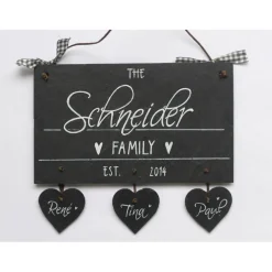 Personalisiertes Türschild aus Schiefer mit Herzanhängern – Familienschild, wetterfest, handgemacht, Geschenk zur Hochzeit