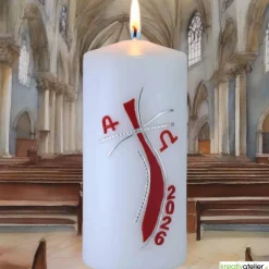 Pfad des Lichts – Moderne christliche Osterkerze mit geschwungenem Kreuz & Silberverzierung