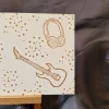 Postkarte mit Motiv / Postkarte mit Gitarre / Postkarte mit Kopfhöhrer / Musik Motiv Postkarte / schöne Postkarte
