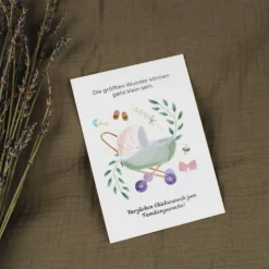 Postkarte zur Geburt Grußkarte baby Karte mit Umschlag kraftpapier Chromokarton grün creme neutral genderneutral