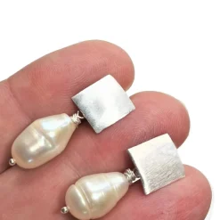 Üppige Perlenohrringe Ohrstecker weiß handgemacht an 925er Silber Tropfenohrringe Geschenk