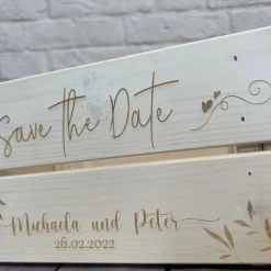 Präsentkorb, Hochzeit, Safe the Date, Hochzeitsgeschenk mit persönlicher Wunschgravur
