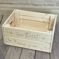 Präsentkorb, Hochzeit, Safe the Date, Hochzeitsgeschenk mit persönlicher Wunschgravur