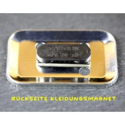 Rechteckiger Namensbutton / Namensmagnet ~ 24 Motive + 7 Schriften zur Auswahl ~ 68x44mm