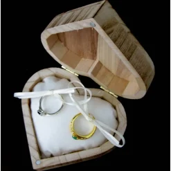 RINGBOX aus HOLZ HERZ Ringkissen personalisiert Vintage Hochzeit Rustikale Deko Ringschachtel Eheringe Ringkästchen Ringschatulle Aufdruck