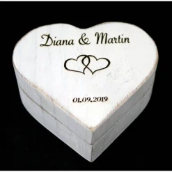 RINGBOX aus HOLZ Herz Rustikale Hochzeit Ringkissen mit GRAVUR Vintage Ringschachtel für Eheringe Ringkästchen Personalisiert in Shabby weiß