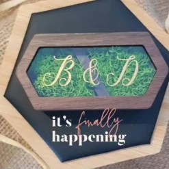 Ringbox personalisiert mit Initialen in Holzoptik und Sichtfenster /// Verlobung| Hochzeit| Ringe| Aufbewahrung| Beschri