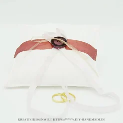 Ringkissen aprikot mit Satinband & Knopf, Unikat, 15x15 cm, handgemacht