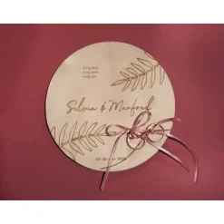 Ringkissen aus Holz "Fern" individualisierbar